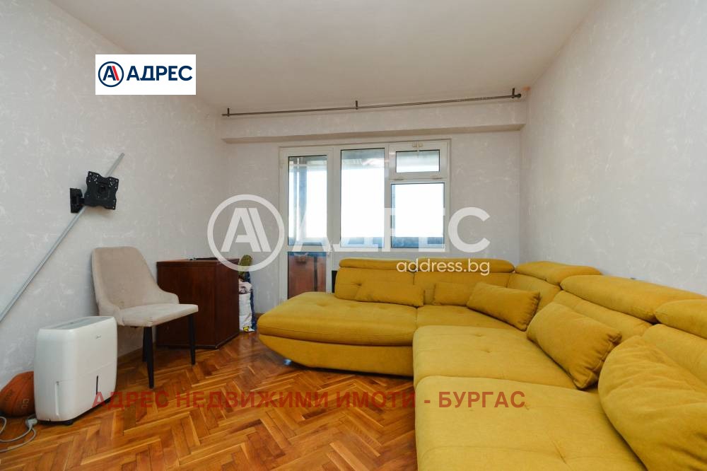 Продава 3-СТАЕН, гр. Бургас, Славейков, снимка 2 - Апартаменти - 54029659