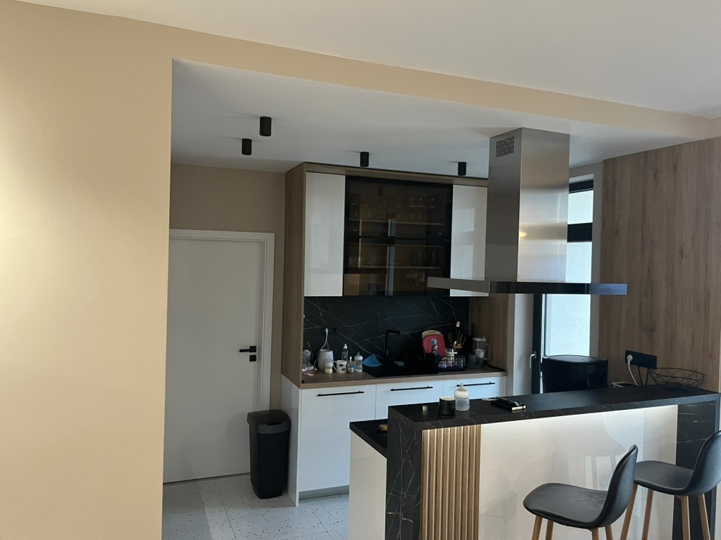 Продава КЪЩА, гр. Плевен, м-т Плочата, снимка 2 - Къщи - 53851923