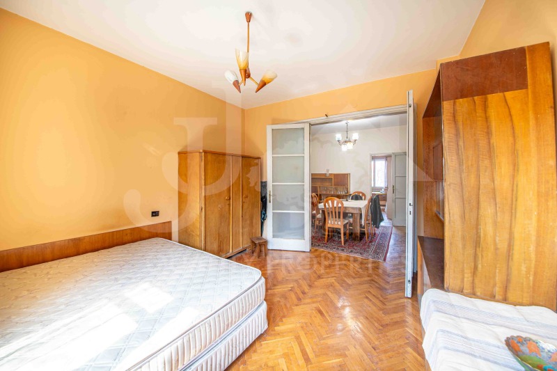 Продава 4-СТАЕН в град София, Център - 112 кв.м / 575 000 € » 1 124 602.25 лв., ДЖЕЙ И ДЖЕЙ КОРПОРЕЙШЪН ООД