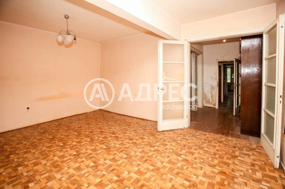 Продава 3-СТАЕН, гр. София, Център