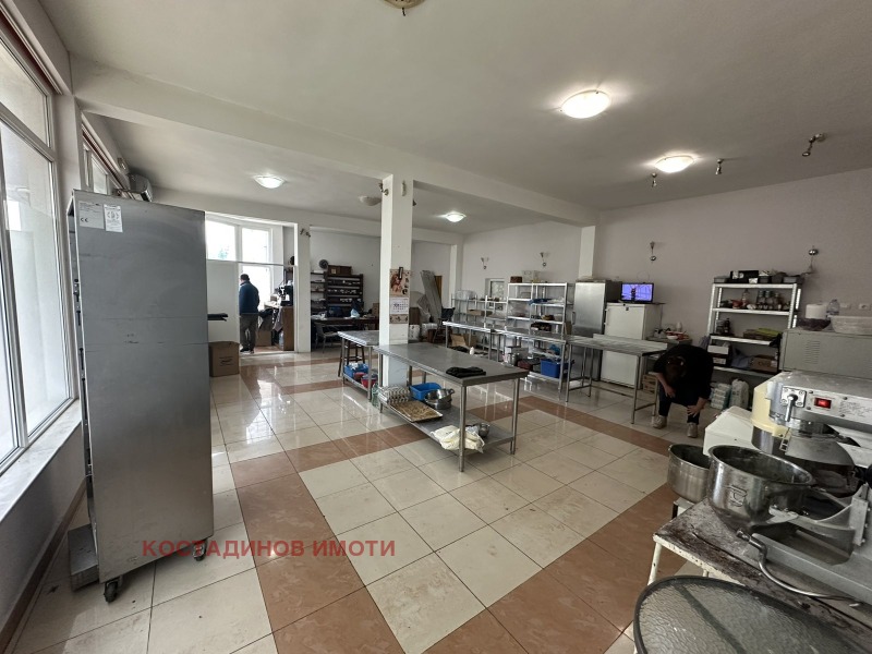 In vendita  Bar; Caffetteria Plovdiv , Industrialna zona - Iztok , 150 mq | 14136102