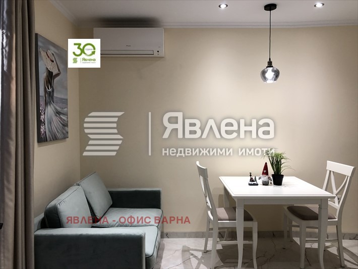 Продава  2-стаен, град Варна, ВИНС-Червен площад •  280 000 EUR • ID 53169132 — holmes.bg - [1] 
