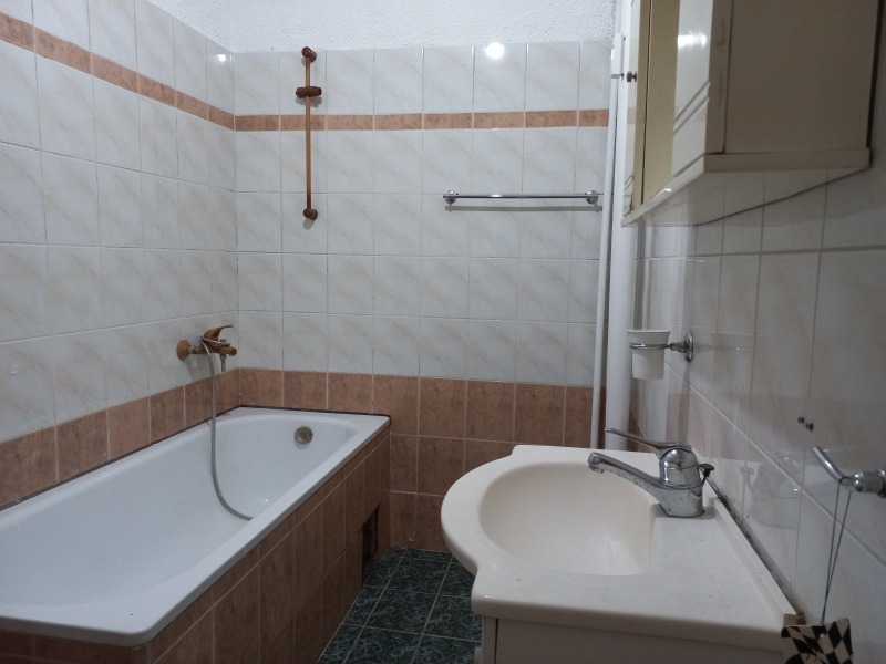 Na prodej  2 ložnice Sofia , Centar , 103 m2 | 77323115 - obraz [11]