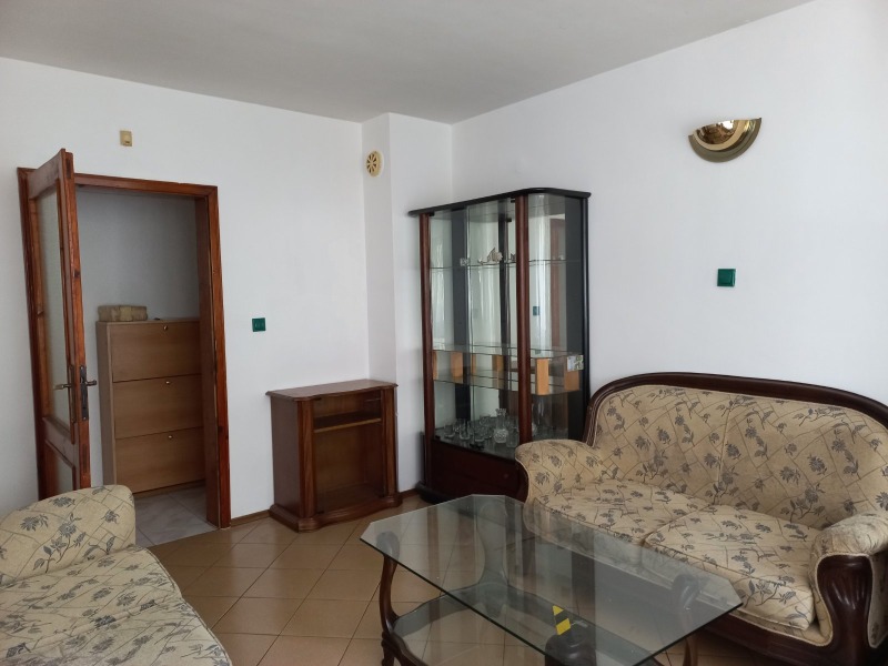 In vendita  2 camere da letto Sofia , Tsentar , 103 mq | 77323115