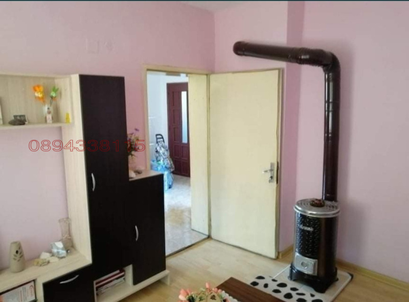 Продава ЕТАЖ ОТ КЪЩА, гр. Попово, област Търговище, снимка 3 - Етаж от къща - 52812359