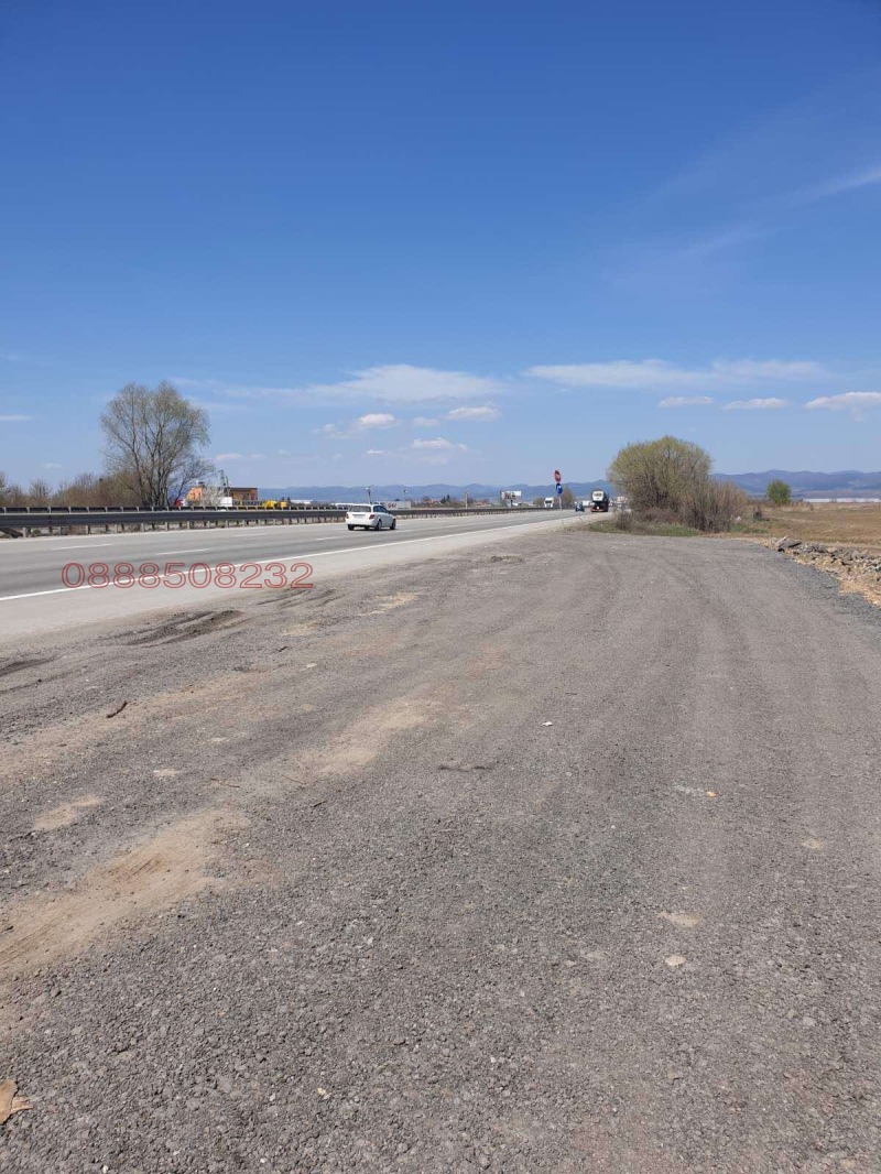Продава ПАРЦЕЛ, град София, с. Кривина • 2625000 € / 5134053.75 лв. • 14852769 1