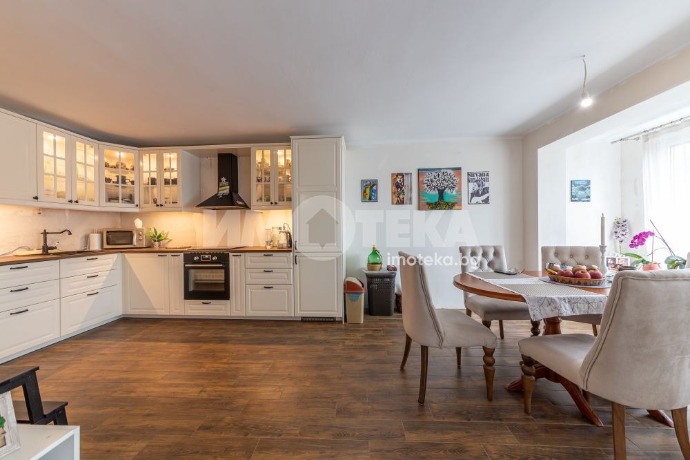 Продава 3-СТАЕН, гр. Варна, Централна поща, снимка 3 - Апартаменти - 54269164