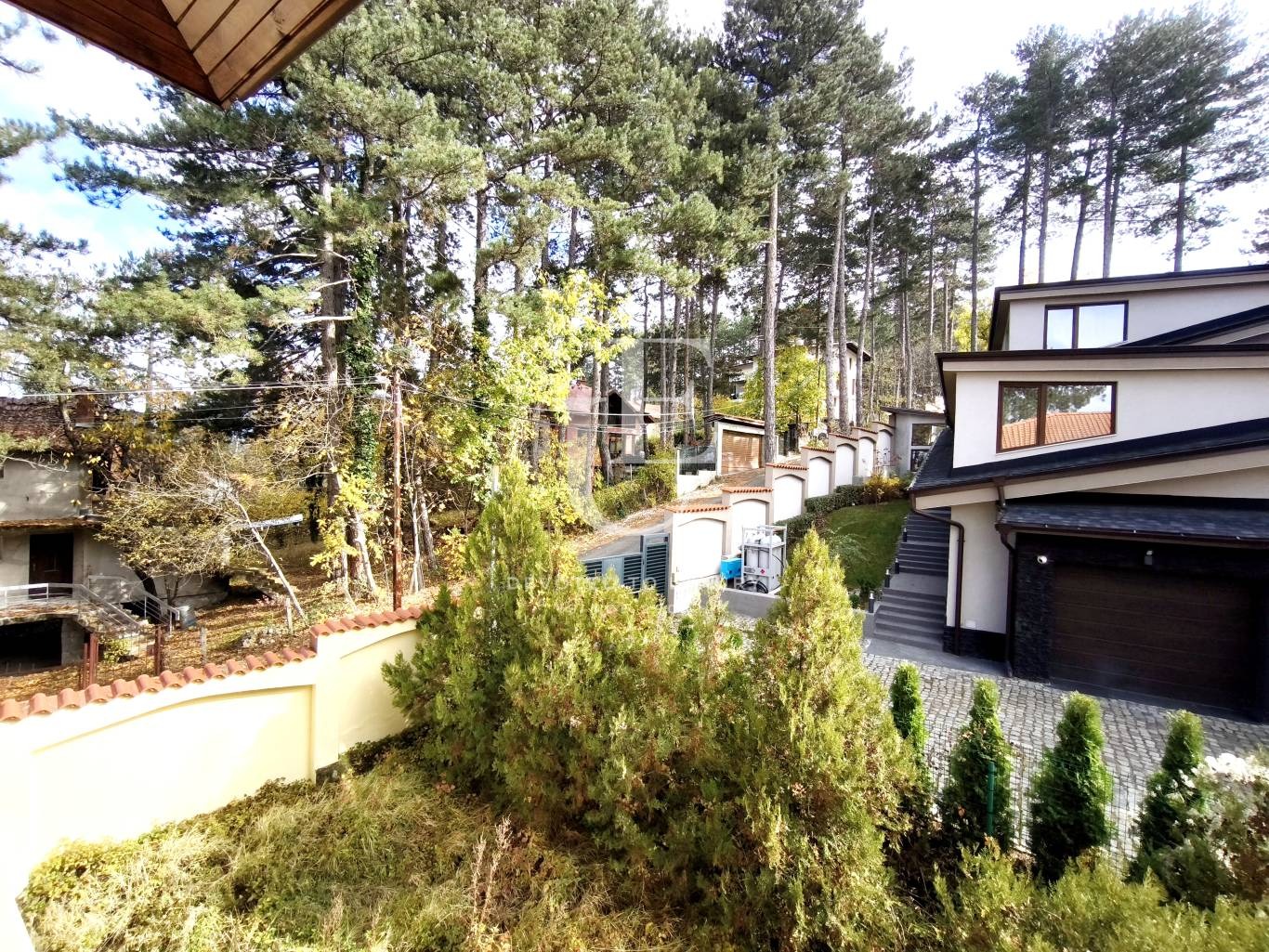 Продава КЪЩА, гр. София, гр. Банкя, снимка 2 - Къщи - 52335046