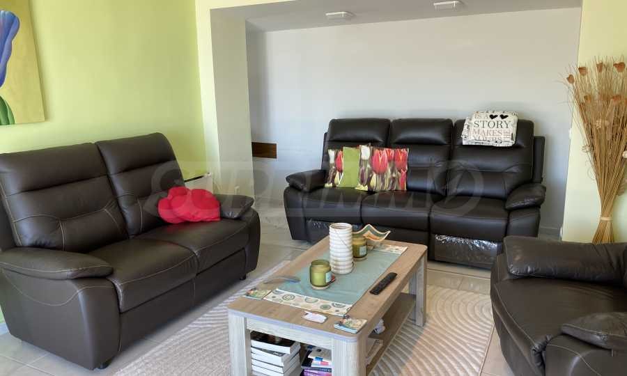 Продава КЪЩА, гр. Балчик, област Добрич, снимка 3 - Къщи - 55036546