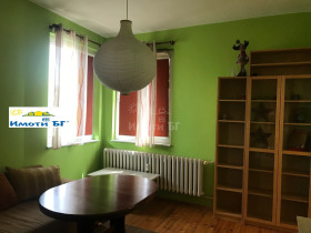 1 chambre Tsentar, Sofia 3