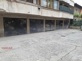 Garage Banisjora, Sofia