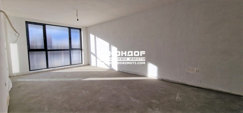 À venda  1 quarto Plovdiv , Ostromila , 106 m² | 54991809 - imagem [2]