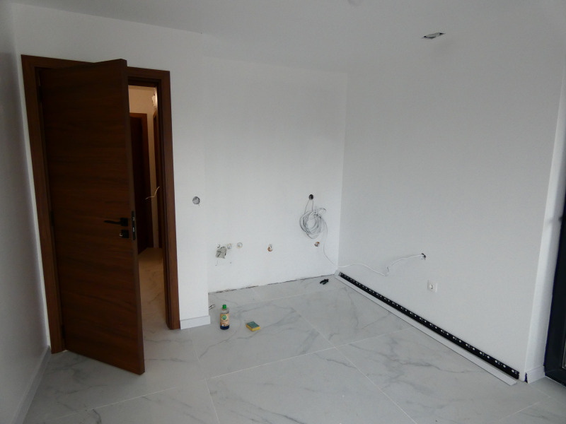 Продава МНОГОСТАЕН, гр. София, Красно село, снимка 8 - Апартаменти - 52598361