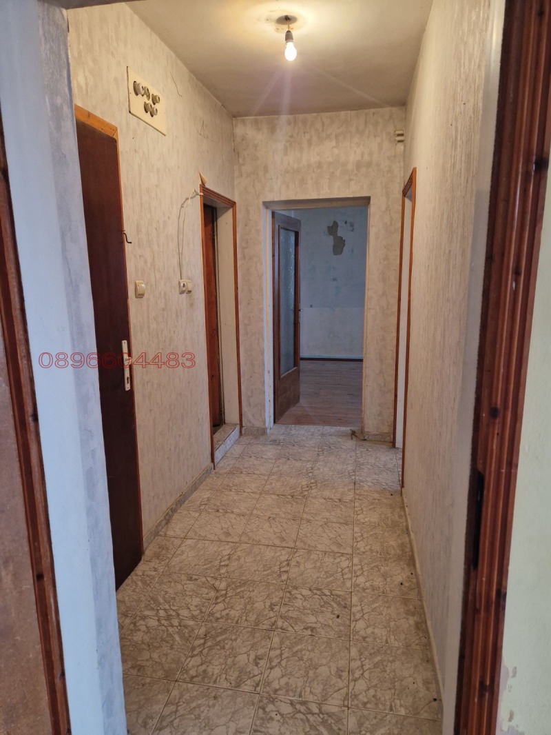 Продава ЕТАЖ ОТ КЪЩА, гр. Аксаково, област Варна, снимка 4 - Етаж от къща - 53398113