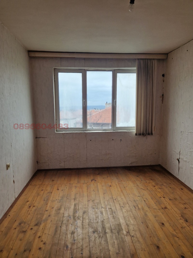 Продава ЕТАЖ ОТ КЪЩА, гр. Аксаково, област Варна, снимка 5 - Етаж от къща - 53398113