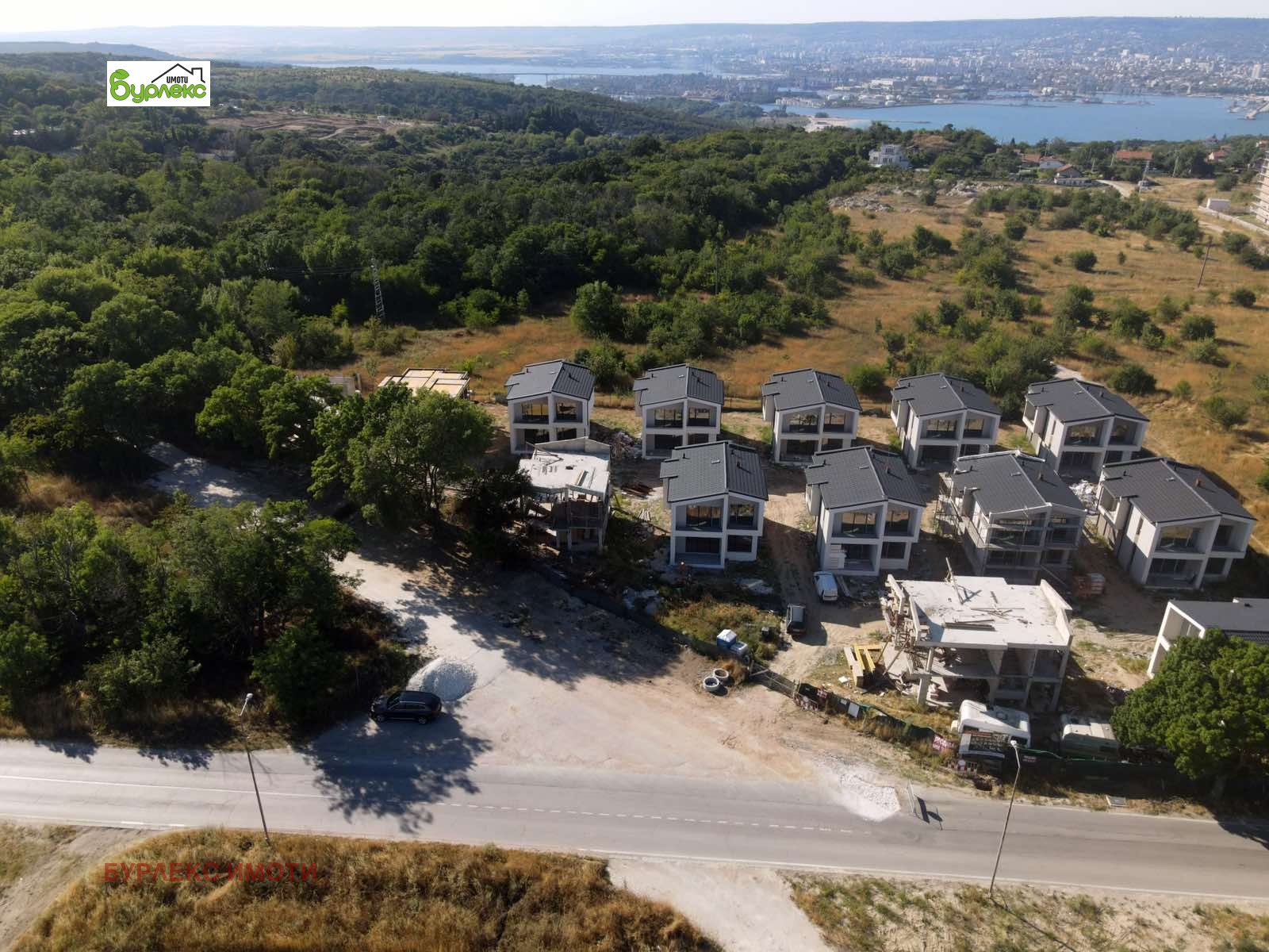 Продава КЪЩА, гр. Варна, м-т Боровец - север, снимка 2 - Къщи - 50649645