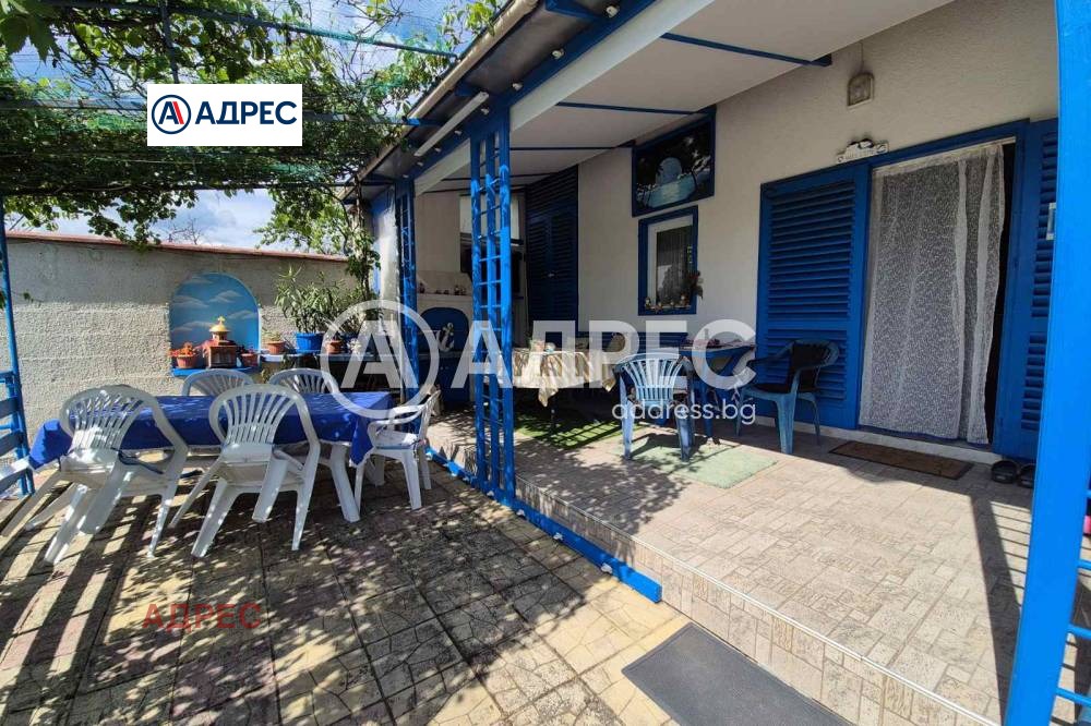 Продава КЪЩА, гр. Варна, м-т Долна Трака