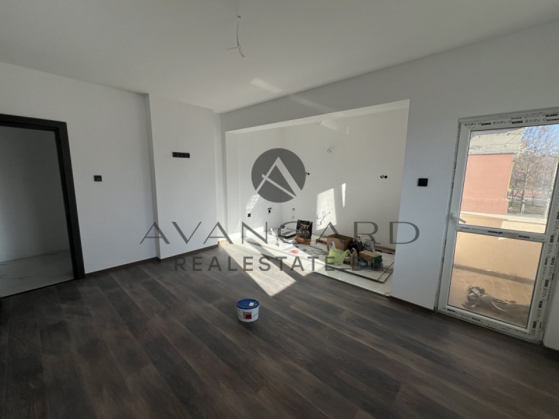 Продава ЕТАЖ ОТ КЪЩА, гр. Пловдив, Кършияка, снимка 2 - Етаж от къща - 52987752