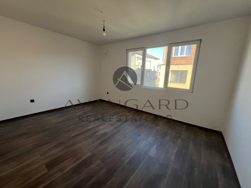 Продава ЕТАЖ ОТ КЪЩА, гр. Пловдив, Кършияка, снимка 3 - Етаж от къща - 52987752