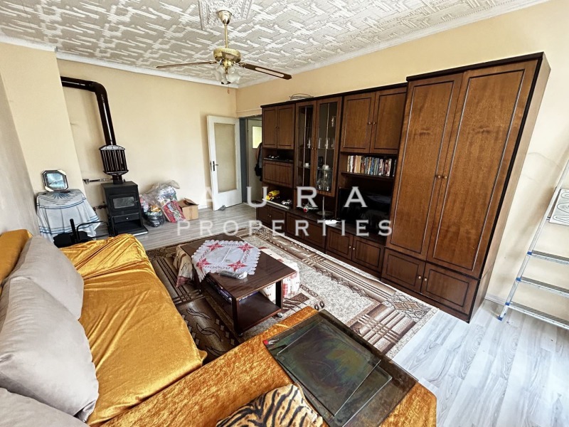 Продава 2-СТАЕН, гр. Разград, Орел, снимка 1 - Aпартаменти - 47490160