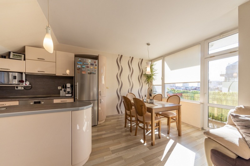 Продава 3-СТАЕН, гр. Варна, Цветен квартал, снимка 2 - Апартаменти - 53497966