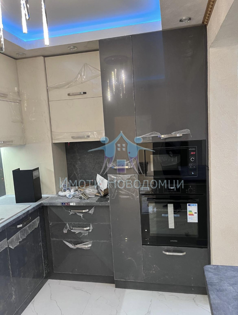 For Sale  3 bedroom Shumen , Boyan Balgaranov 2 , 103 sq.m | 54781646 - image [2]