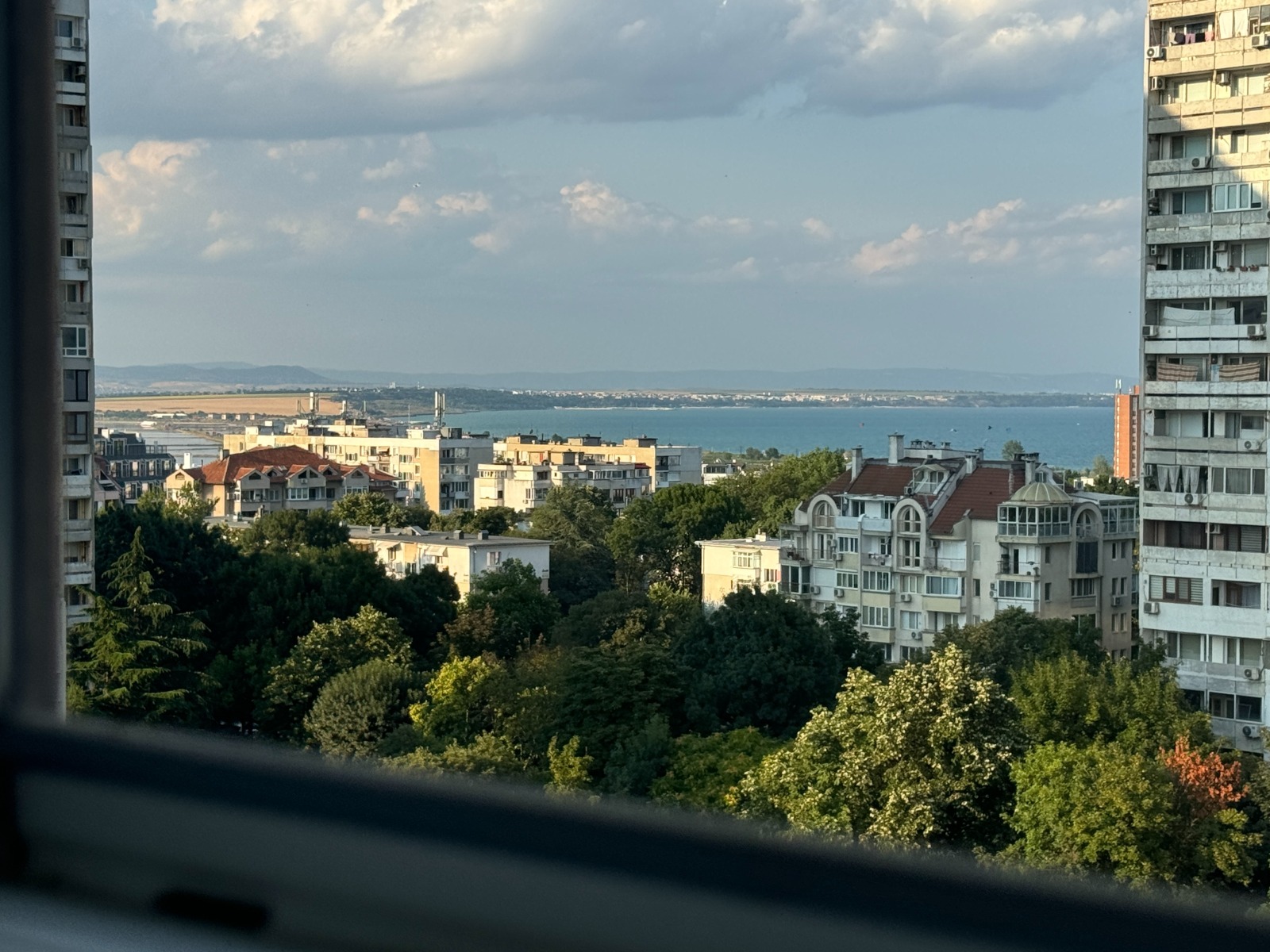 Продава 3-СТАЕН, гр. Бургас, Център, снимка 2 - Апартаменти - 55568317