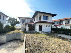 Casa Ajeloy, región Burgas 1