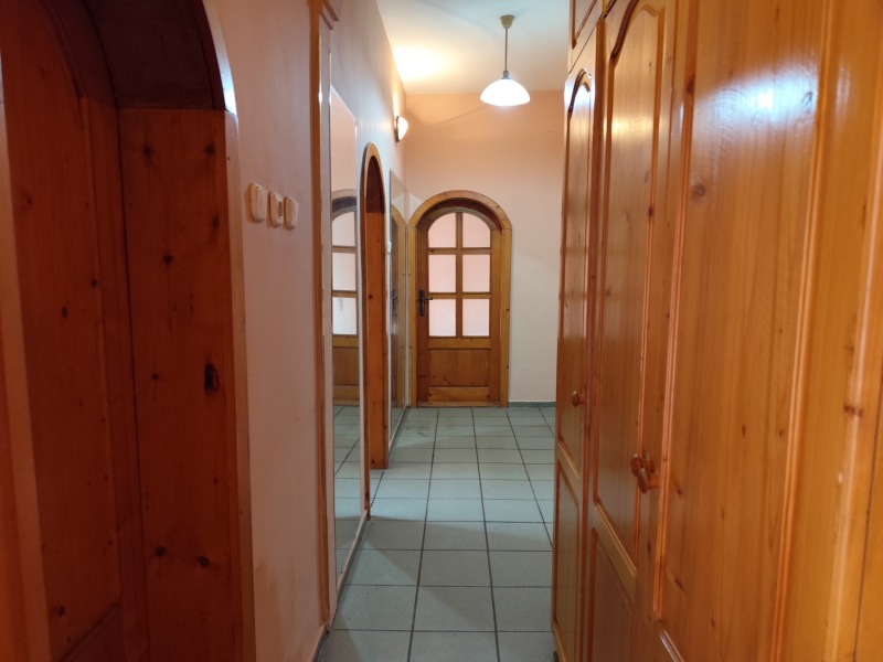 Na sprzedaż  1 sypialnia Pernik , Reno , 74 mkw | 85466420