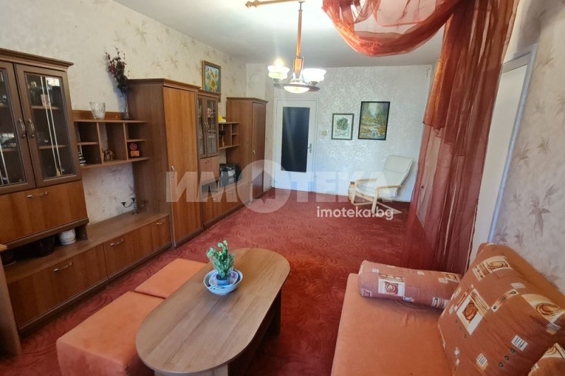 На продаж  1 спальня София , Хаджи Димитър , 71 кв.м | 13753032
