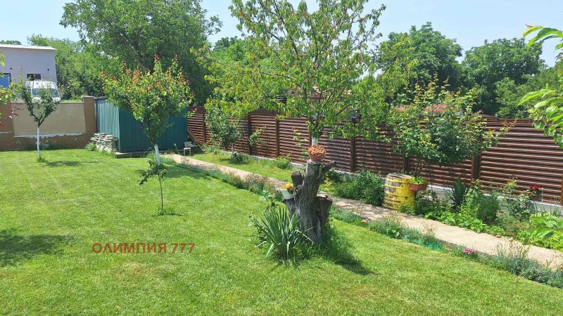 Продава ВИЛА, гр. Плевен, Кайлъка, снимка 2 - Вили - 52729545