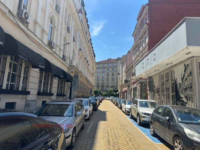 Продава МАГАЗИН в град София, Център - 147 кв.м / При запитване, ГЛОБУС ТРЕЙД