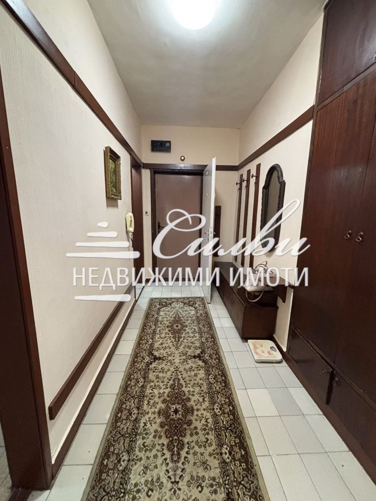 Продава 3-СТАЕН, гр. Шумен, Център, снимка 8 - Апартаменти - 55011006