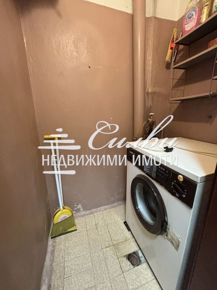 Продава 3-СТАЕН, гр. Шумен, Център, снимка 11 - Апартаменти - 55011006