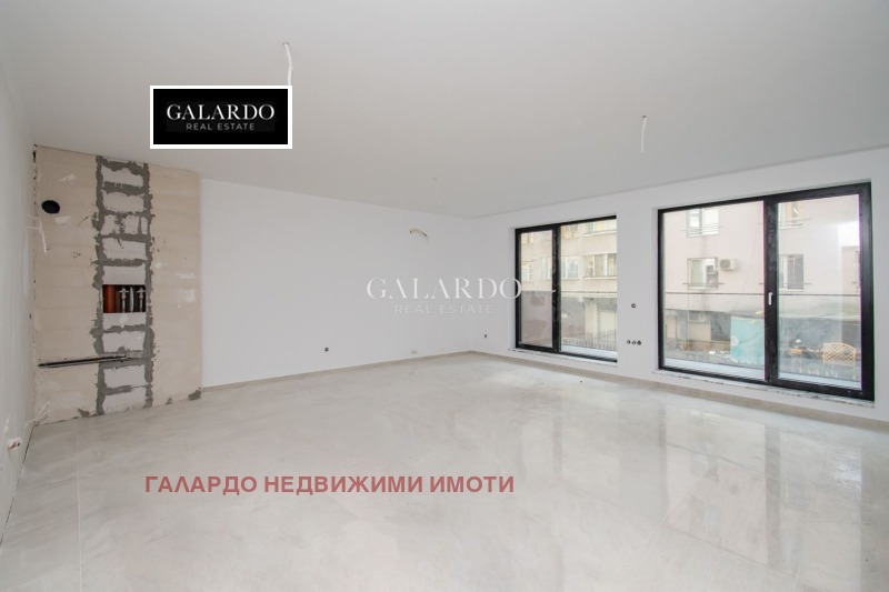 Продава  4-стаен град София , Оборище , 185 кв.м | 32784935