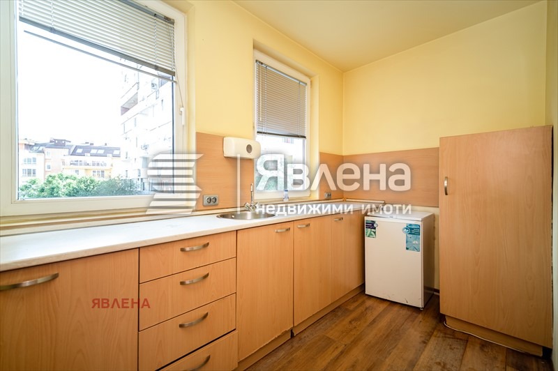 Продава ОФИС, гр. София, Борово, снимка 11 - Офиси - 47413133