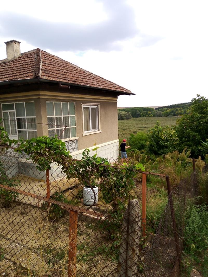 Продава КЪЩА, с. Сребърна, област Силистра, снимка 2 - Къщи - 38013017