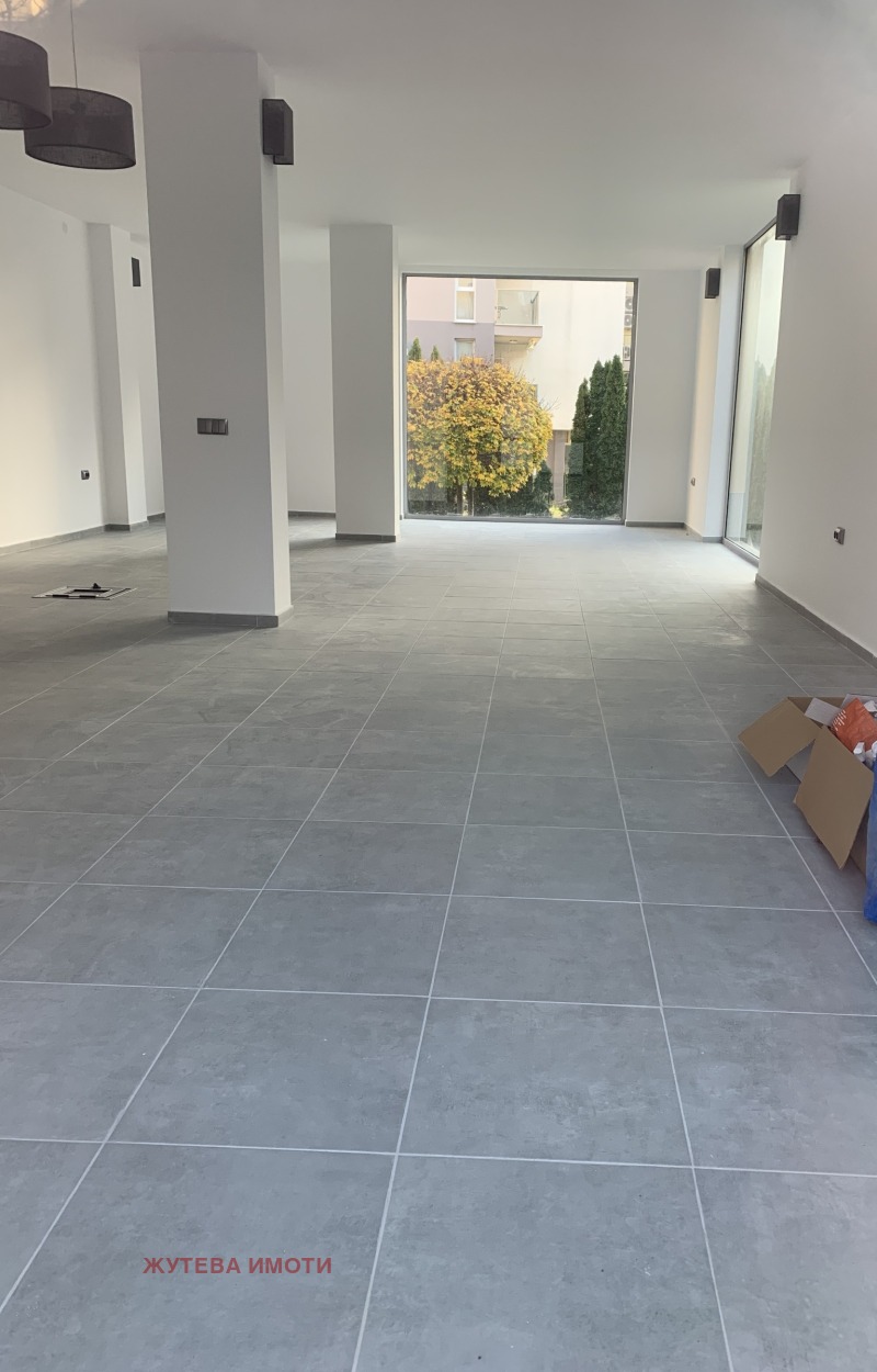 Продава МАГАЗИН, гр. Хисаря, област Пловдив