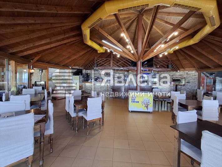 Te koop  Bar; Koffiebar Varna , m-t Dolna Traka , 250 m² | 14225814
