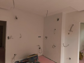 3 bedroom Strelbishte, Sofia 9