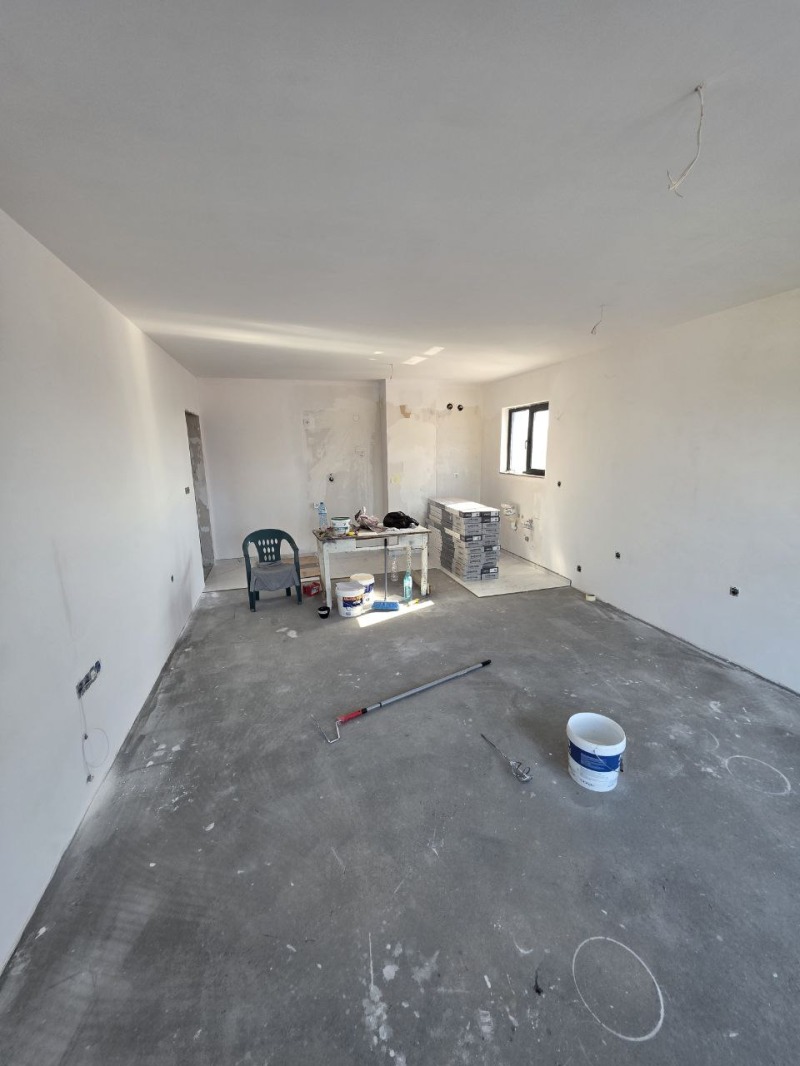 Продава 3-СТАЕН, гр. Пловдив, Остромила, снимка 2 - Апартаменти - 53107467