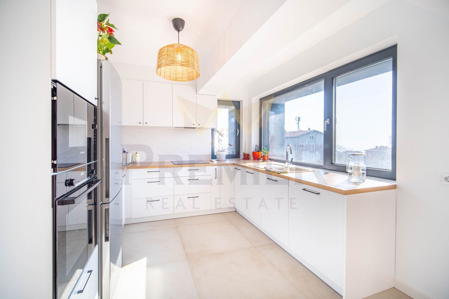 Продава 3-СТАЕН, гр. Варна, Галата, снимка 4 - Апартаменти - 54187073