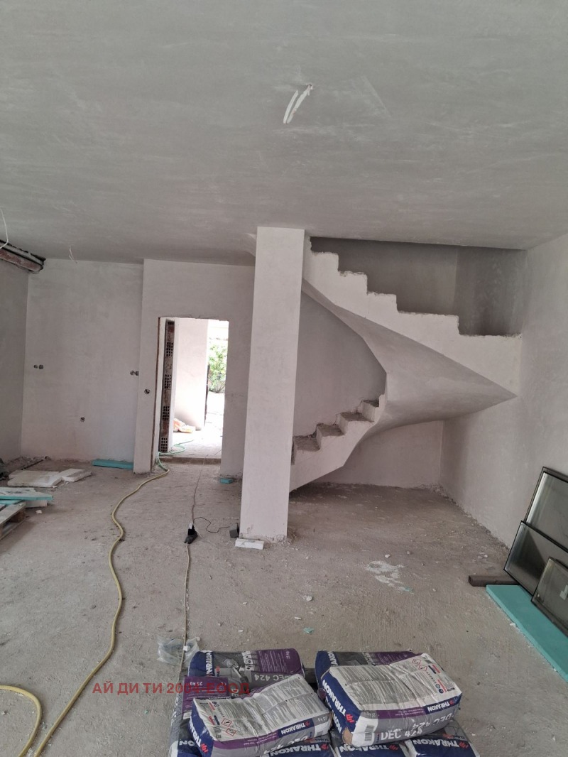 Zu verkaufen  Haus Plowdiw , Ostromila , 225 qm | 75736628 - Bild [3]