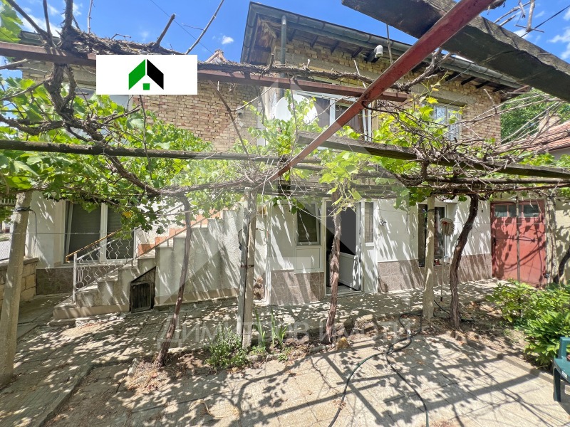 Продава КЪЩА, гр. Нови пазар, област Шумен
