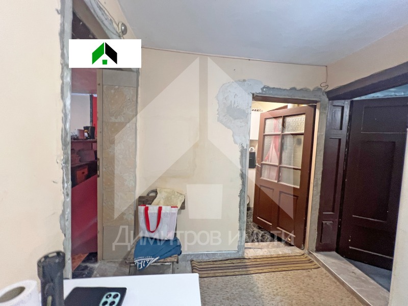 Продава КЪЩА, гр. Нови пазар, област Шумен, снимка 7 - Къщи - 52939058