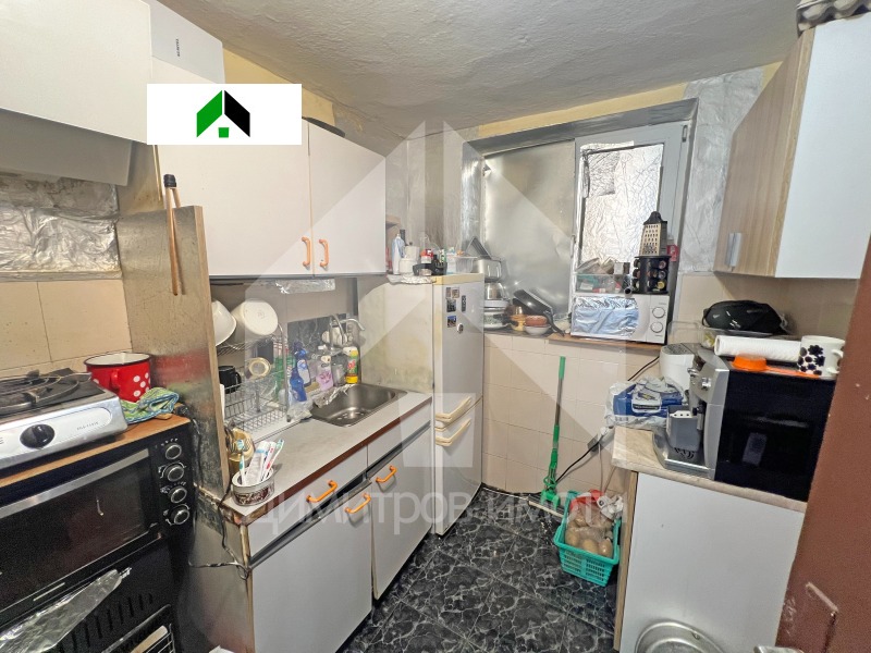 Продава КЪЩА, гр. Нови пазар, област Шумен, снимка 4 - Къщи - 52939058