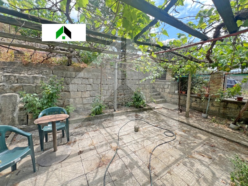 Продава КЪЩА, гр. Нови пазар, област Шумен, снимка 9 - Къщи - 52939058