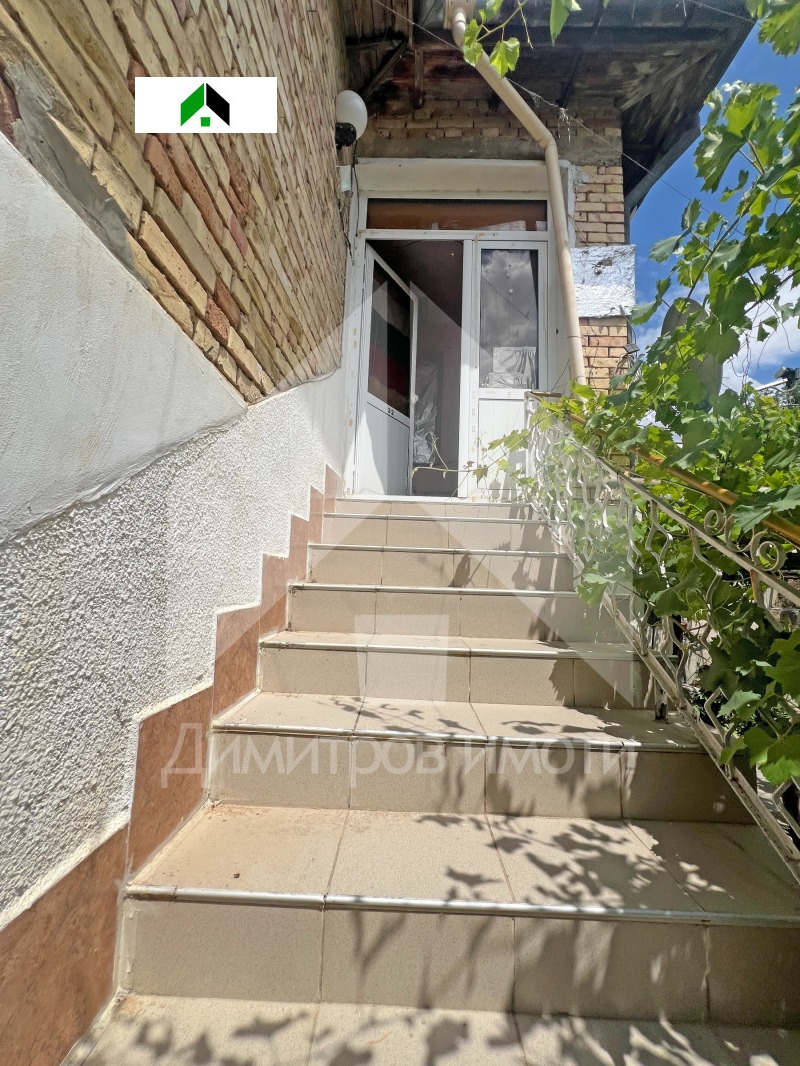 Продава КЪЩА, гр. Нови пазар, област Шумен, снимка 11 - Къщи - 52939058