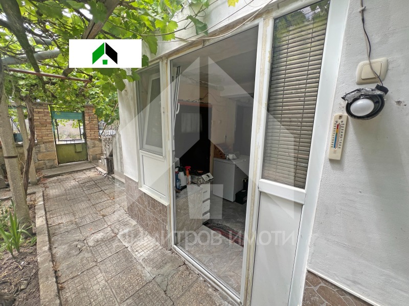 Продава КЪЩА, гр. Нови пазар, област Шумен, снимка 3 - Къщи - 52939058