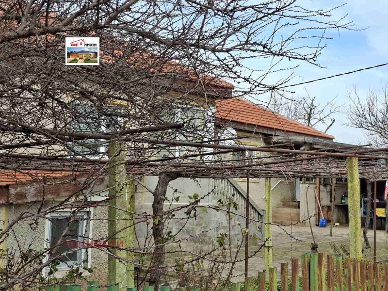 Продава КЪЩА, с. Дуранкулак, област Добрич, снимка 2 - Къщи - 53509163